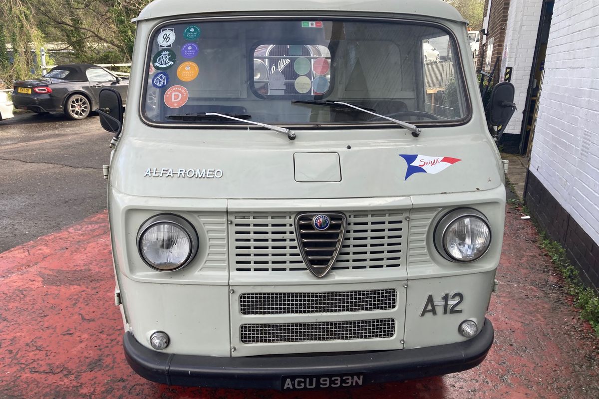 1974 Alfa Romeo A12 Recovery/ transport truck