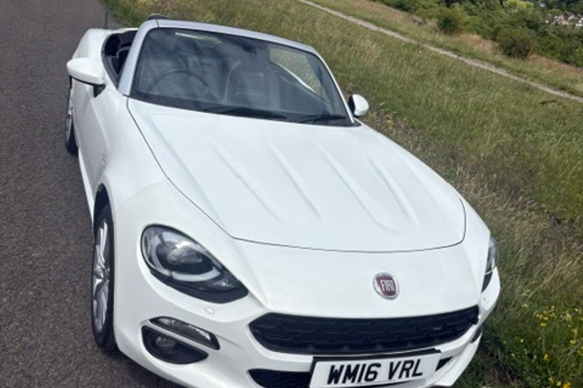 2016 Fiat 124 Spider Lusso