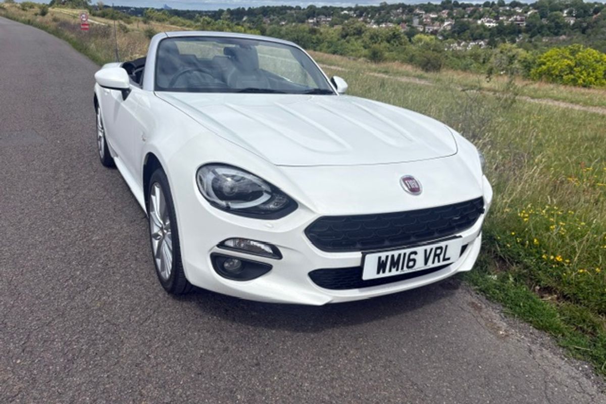 2016 Fiat 124 Spider Lusso